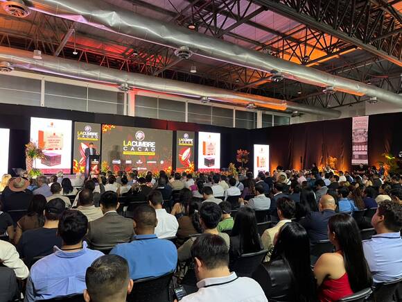 ECUADOR:Arrancó la Cumbre Mundial del Cacao con un llamado a innovar y crecer