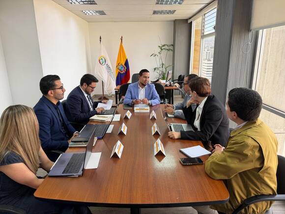 Ecuador refuerza controles para ampliar exportaciones