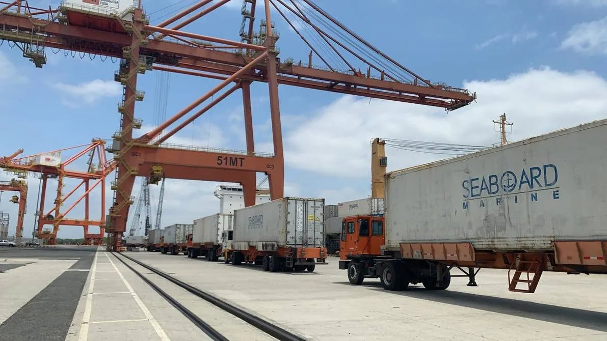 Ecuador negocia con Estados Unidos la reducción de aranceles para productos nacionales