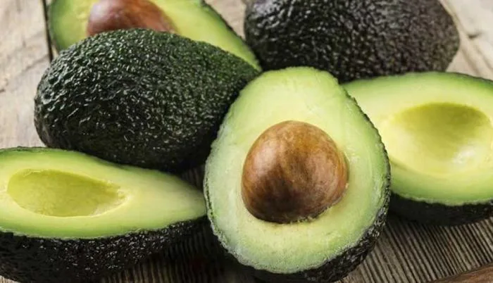 INTERNACIONAL: Estados Unidos suspende inspecciones de mango y aguacate de Michoacán