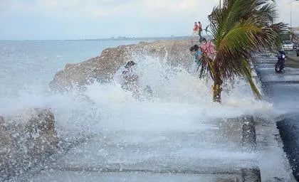 ECUADOR: Oleaje del suroeste afectará la costa ecuatoriana e insular del 13 al 15 de mayo