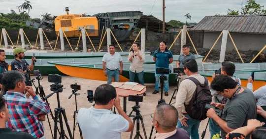 43 canoas de fibra de vidrio beneficiarán a Pastaza