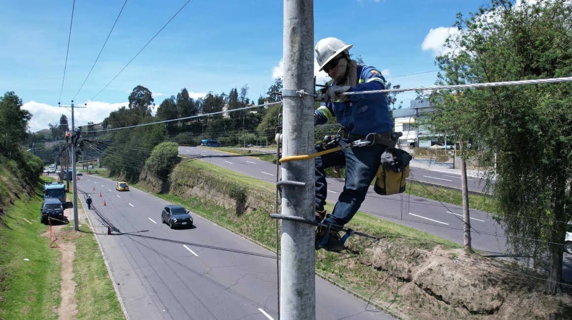 Ecuador se prepara para la electrificación masiva con el foro "Power Renewable Energies: Desafíos & Oportunidades"