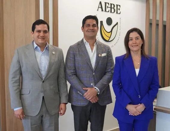 Jorge Encalada Asume la Presidencia del Directorio de AEBE