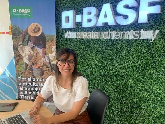 Más mujeres se convierten en protagonistas del campo en Ecuador