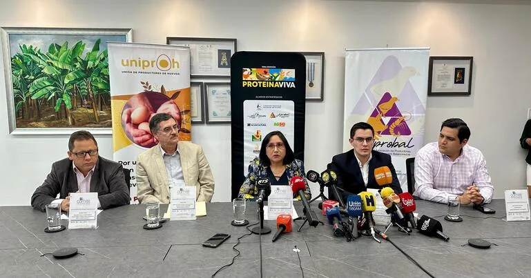 Ecuador: Aumenta la tensión por importaciones de maíz y precios Locales