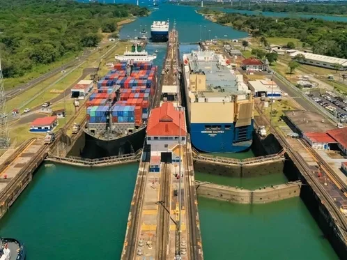Canal de Panamá espera volver a los 36 tránsitos diarios en enero