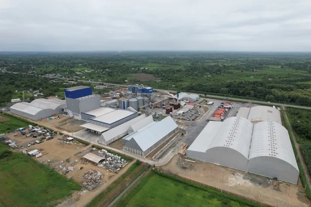 Nueva planta de alimento balanceado para camarón refuerza la industria acuícola en Ecuador