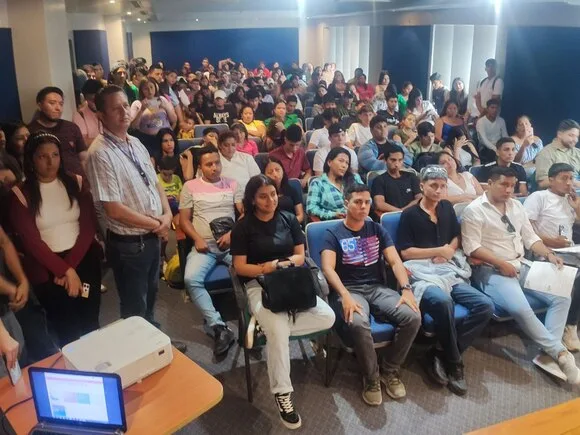 ECUADOR: Jóvenes de Manabí son capacitados para Impulsar el desarrollo agropecuario y mejorar el sector rural