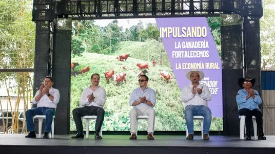 ECUADOR: Exportación e inversión, pilares del gobierno en reunión con el sector ganadero