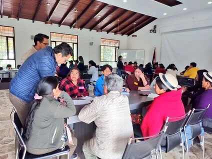 ECUADOR: Mujeres rurales de Chimborazo evalúan estrategia agropecuaria