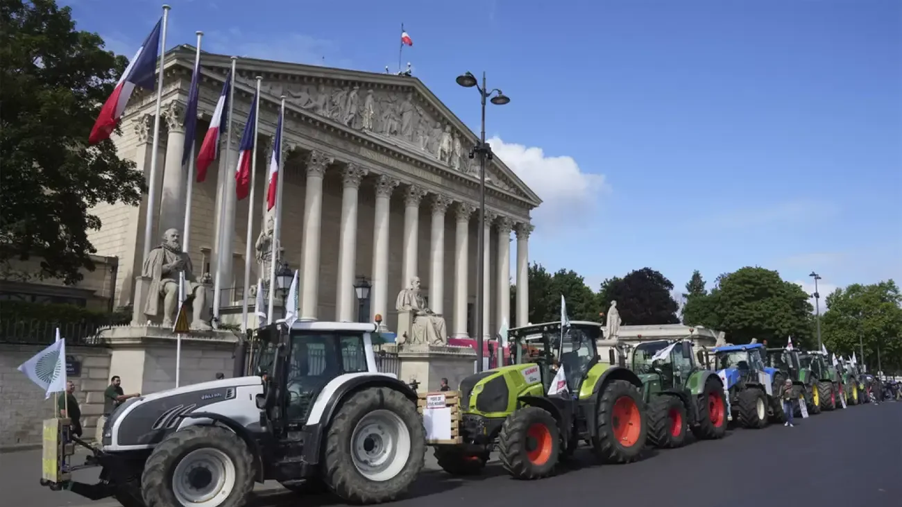 Productores europeos protestan en contra de tratados comerciales con Mercosur y Ucrania