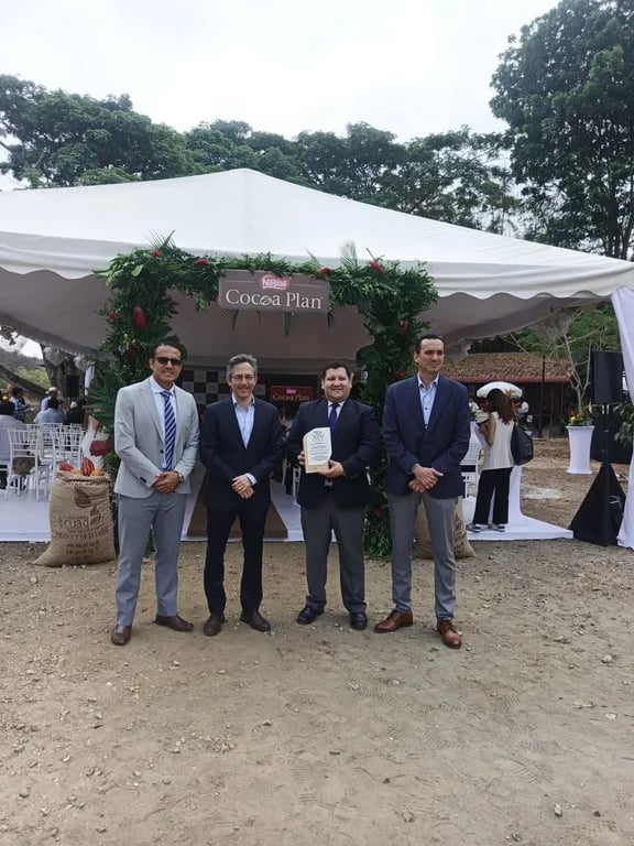 ECUADOR: Se graduó la primera generación del programa rural “Herederos en el Campo”