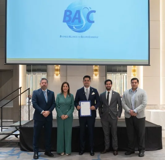 ECUADOR: AEBE eleva los estándares del banano ecuatoriano con certificación BASC,