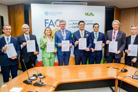 Ecuador y Brasil se unen para desarrollar banano resistente al Fusarium y al Moko