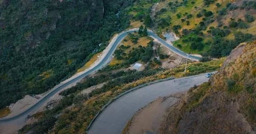 ECUADOR: Inicia rehabilitación de la vía Cuenca – Molleturo – El Empalme