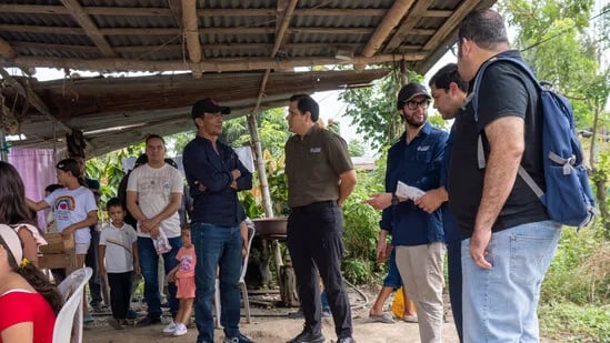 ECUADOR: Brigada médica beneficia a familias bananeras