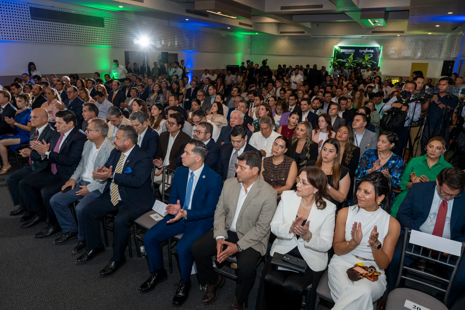 Ecuador: Anuncian centro de investigación bananera para combatir el Foc R4T