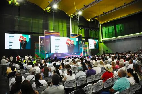 COLOMBIA: Más de 1.300 productores participan en el Congreso Nacional de Palma de Aceite