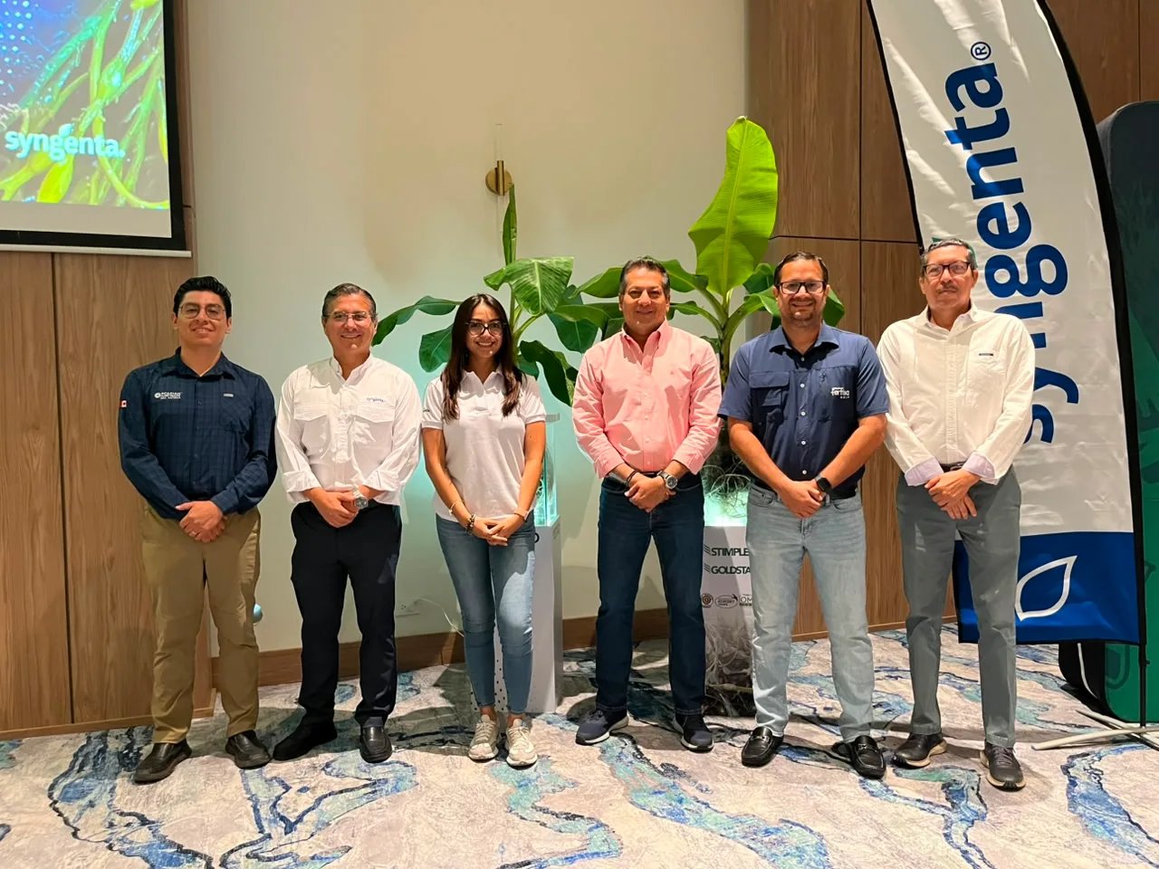 ECUADOR: Equipos comprometidos, cultivos fuertes: la bioestimulación que nace desde adentro